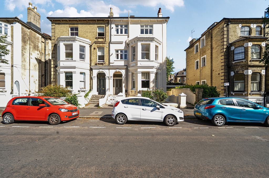 Property photo 1 of 18 1514313-4-1A048c5...
