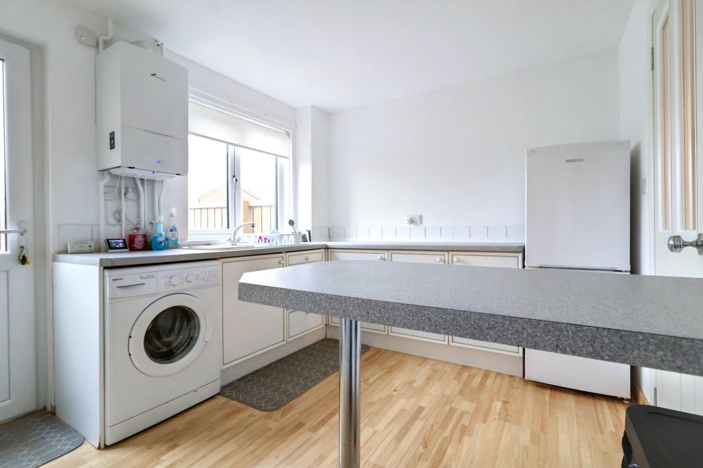 Property photo 3 of 21 Picture No. 02