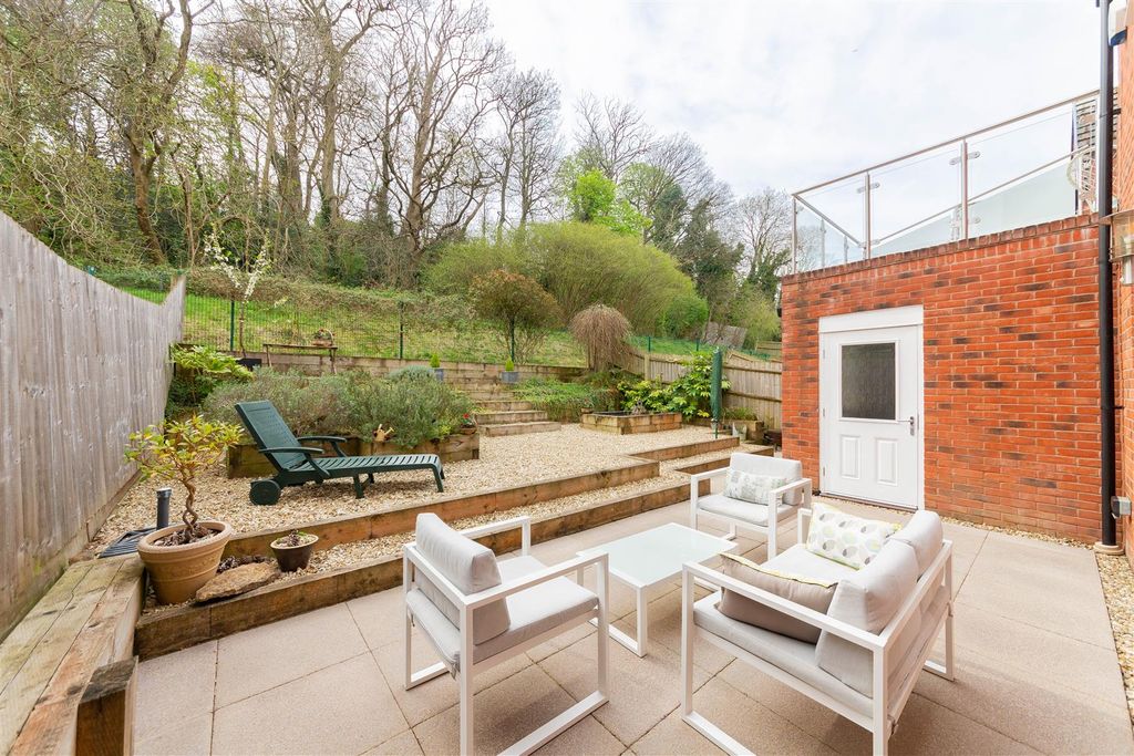 Property photo 2 of 31 Ks2B4073-Hdr.Jpg