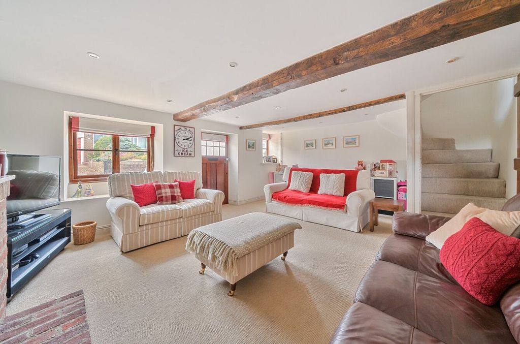 Property photo 2 of 18
