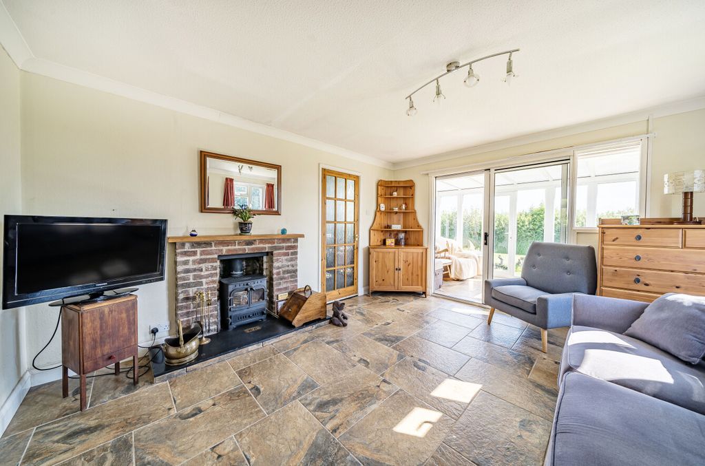Property photo 3 of 22 1294495-20-682E0E...