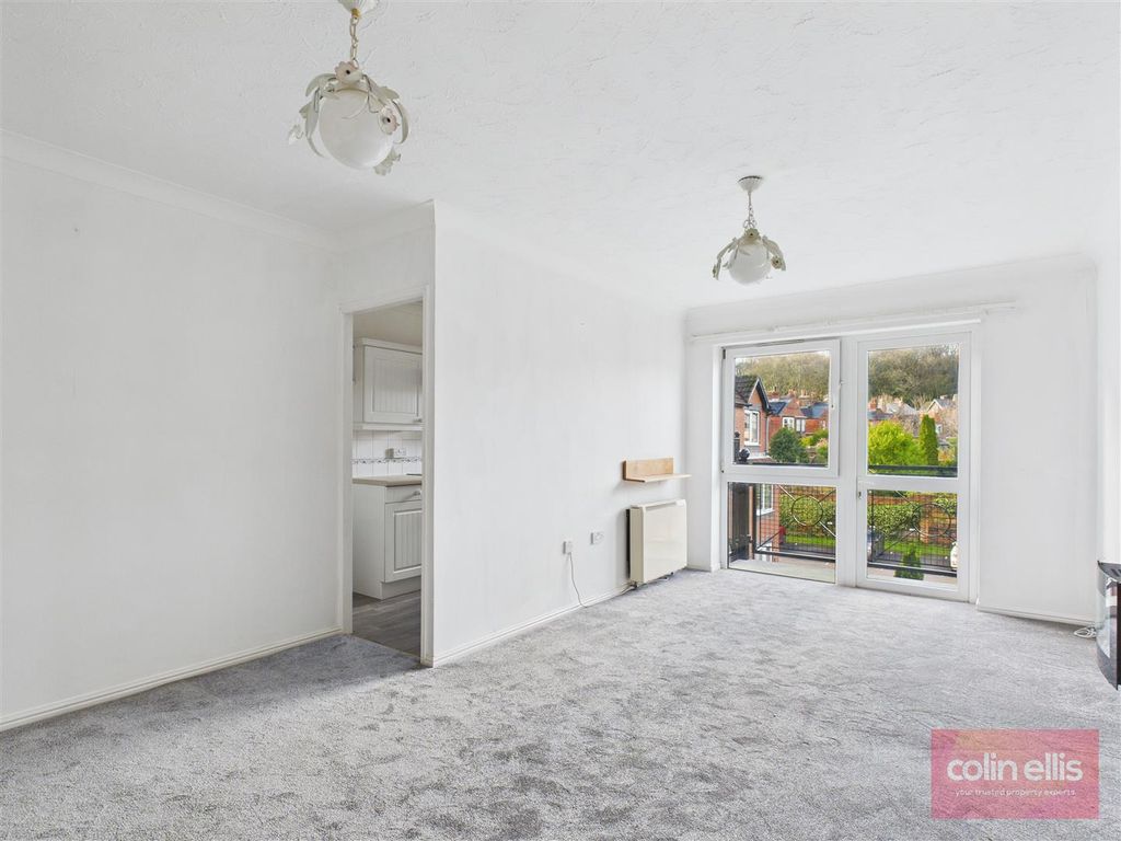 Property photo 2 of 13