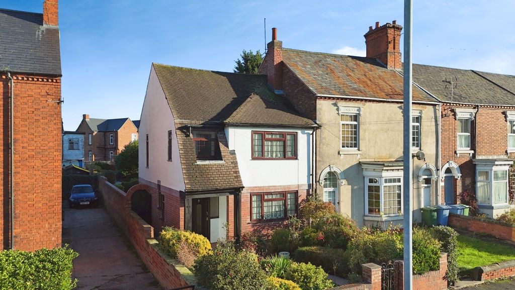 Property photo 1 of 13 4712011