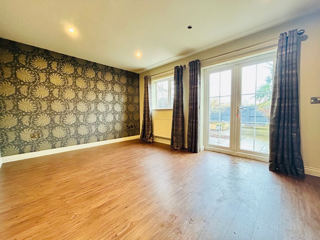 Property photo 2 of 12 Dining Room