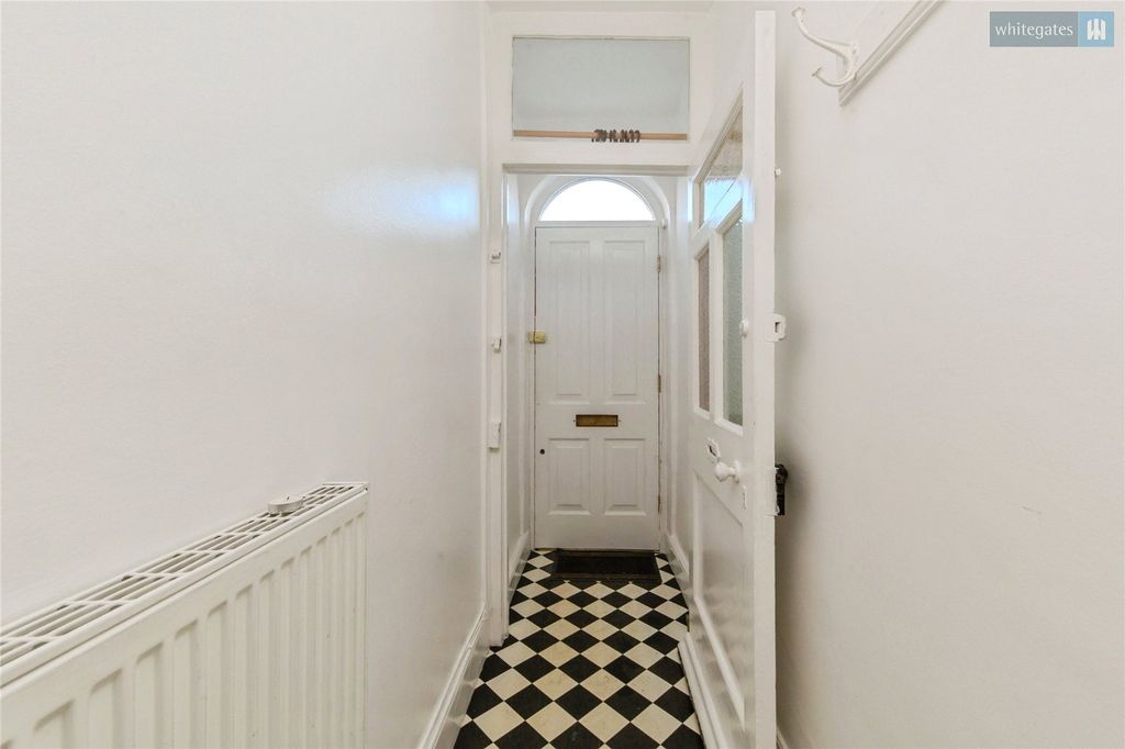 Property photo 3 of 19 Picture No. 03