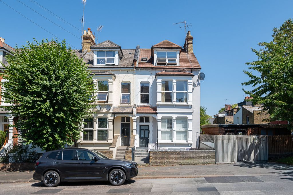 Property photo 1 of 7