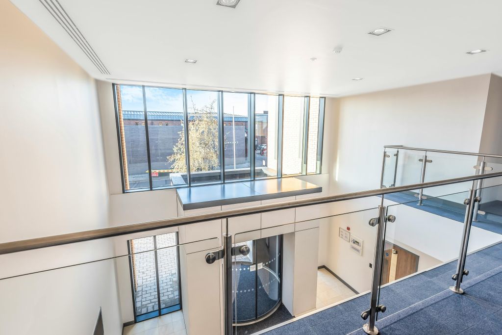 Property photo 2 of 9 421594 3.Jpg