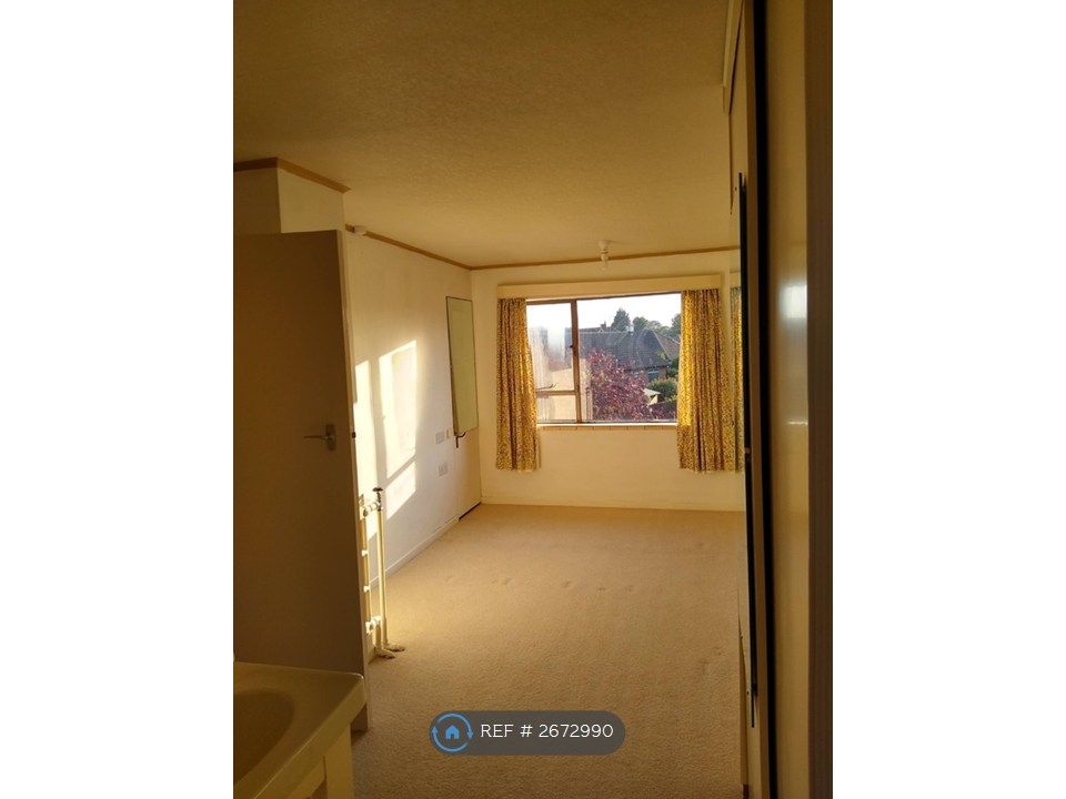 Property photo 2 of 9 Upstairs Bedroom With Wash Basin