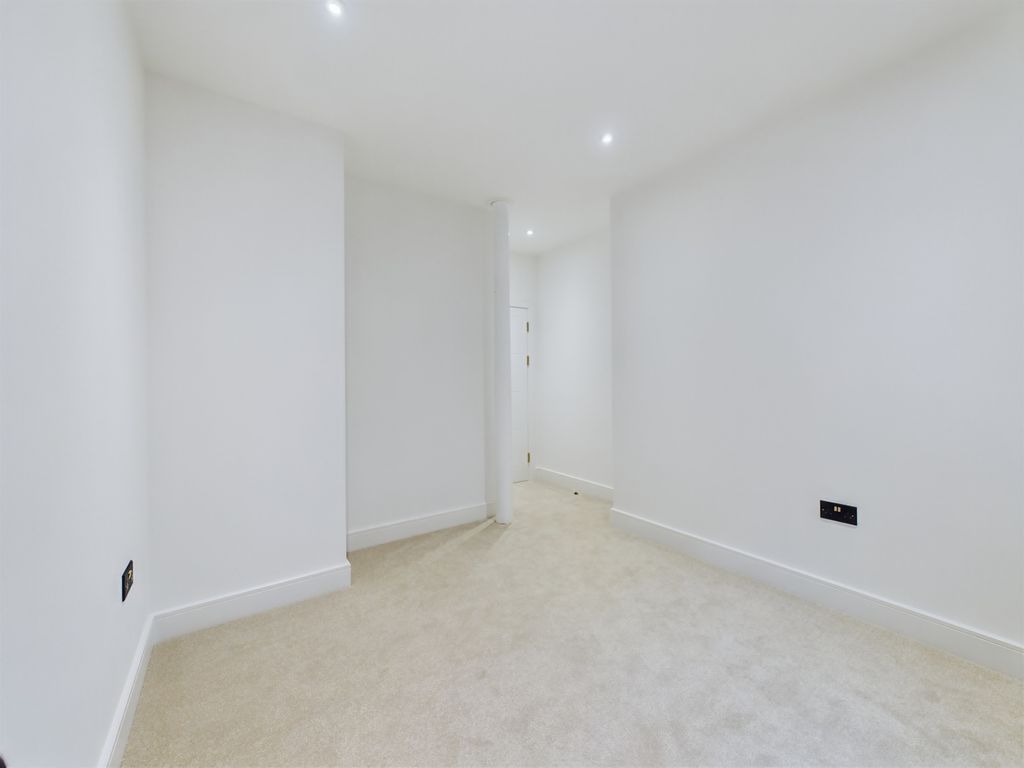 Property photo 3 of 4 Photo 2