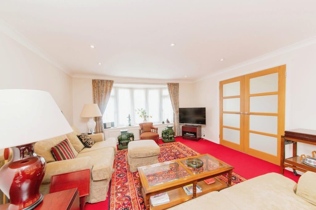 Property photo 2 of 16