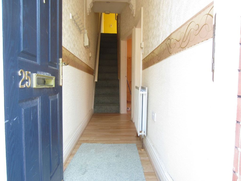 Property photo 2 of 8 Hall