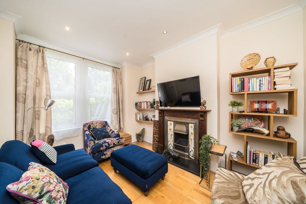 Property photo 2 of 7