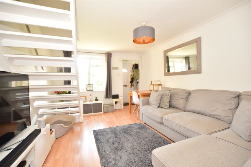 Property photo 3 of 7 901Eejg2