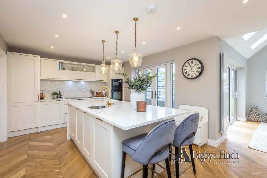 Property photo 3 of 32