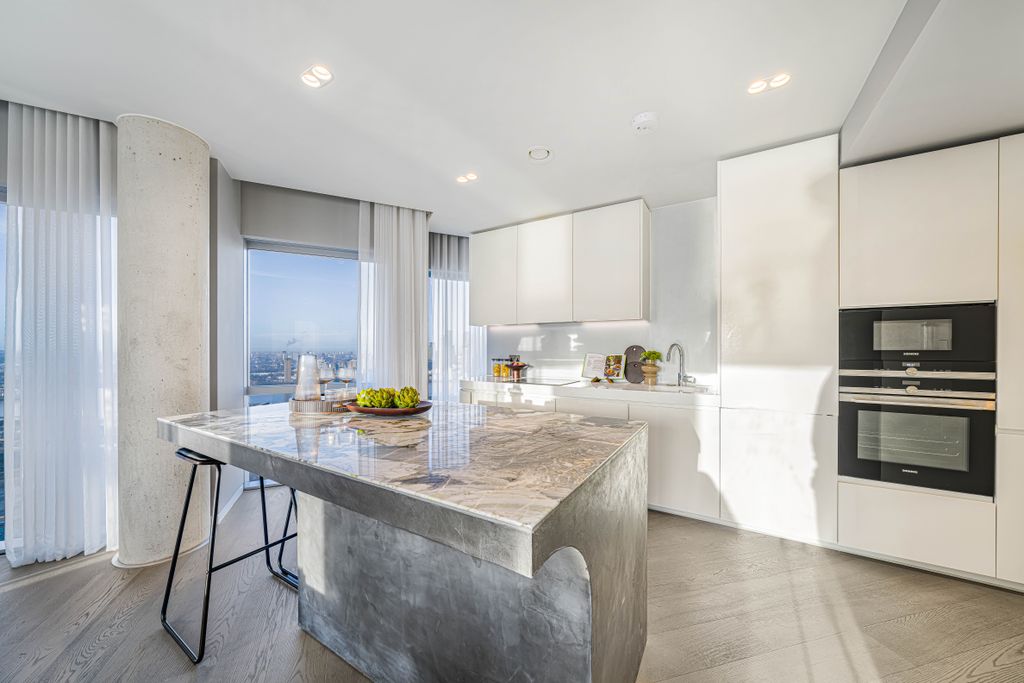 Property photo 3 of 18 2.Jpg