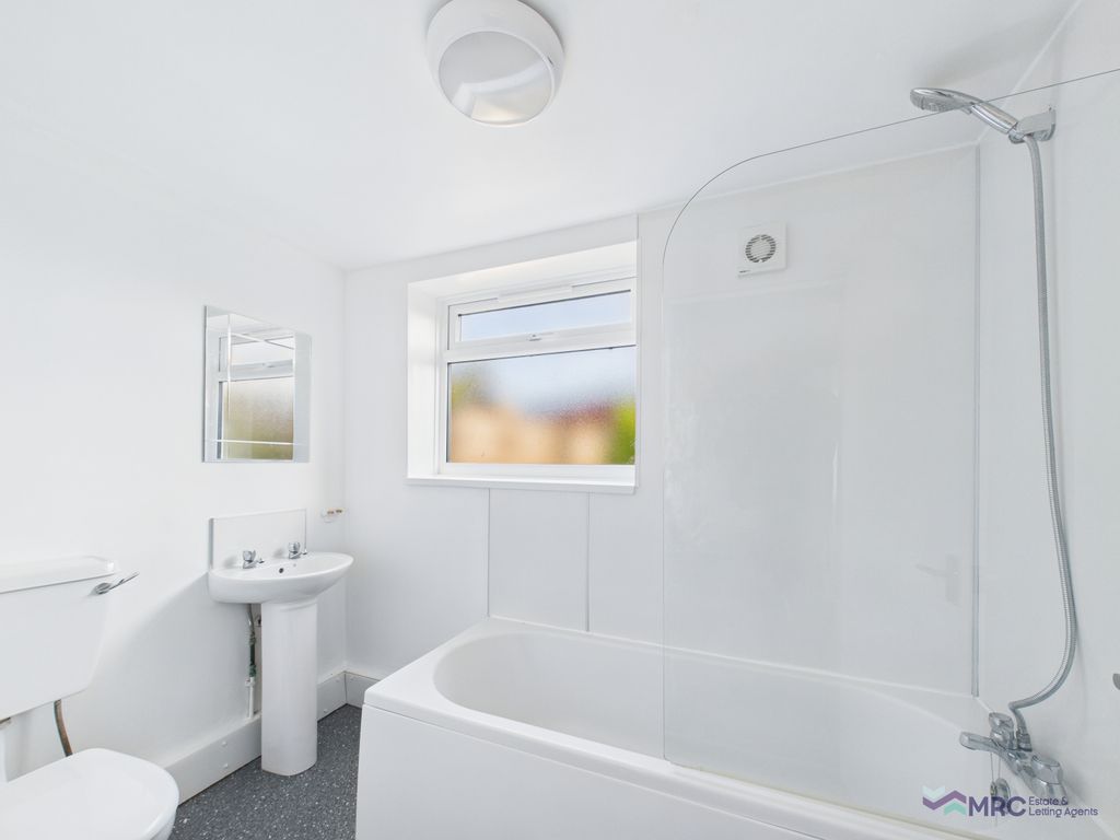 Property photo 3 of 7 Gallery