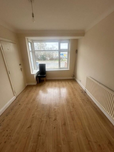 Property photo 2 of 8 Screenshot 2026-04-08 132346