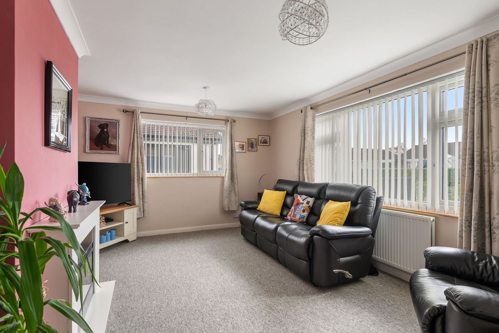 Property photo 2 of 22