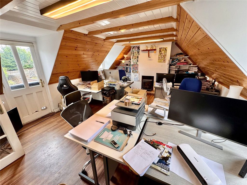 Property photo 2 of 8 Picture No. 03