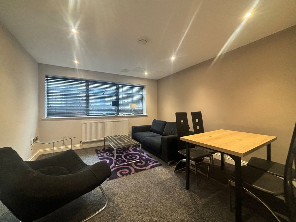 Property photo 3 of 8 Picture No. 14