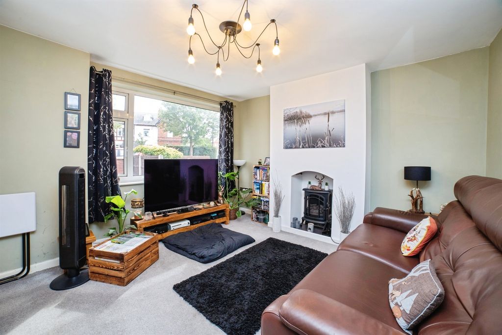 Property photo 2 of 17
