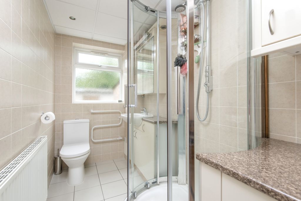 Property photo 2 of 7 37 Locksley Square-B