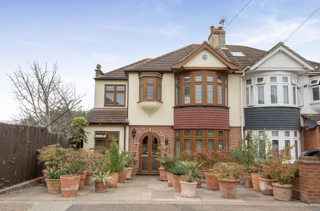Property photo 1 of 26 5431020