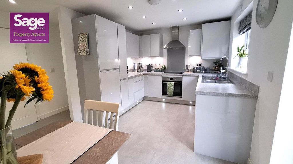 Property photo 3 of 30