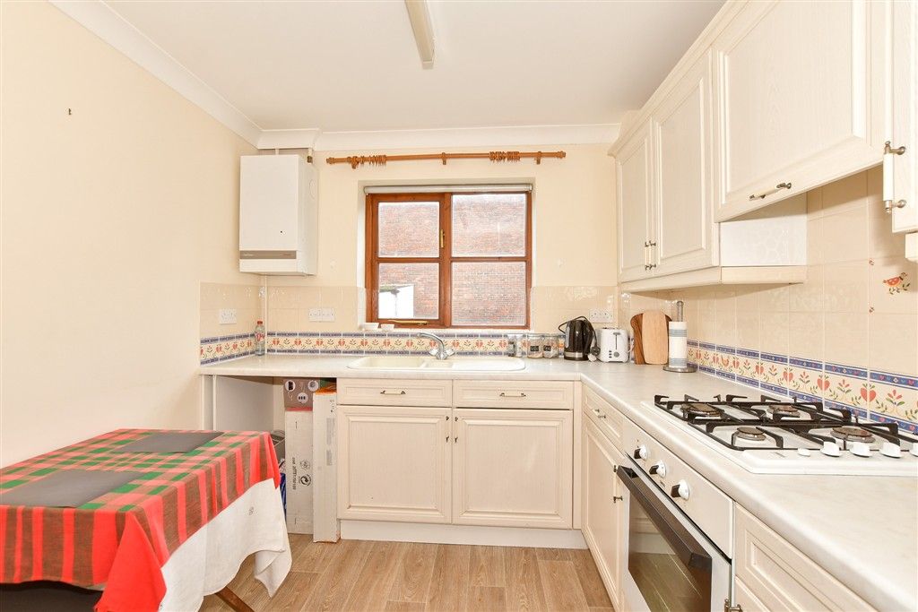 Property photo 2 of 12 Kitchen/ Breakfast Room