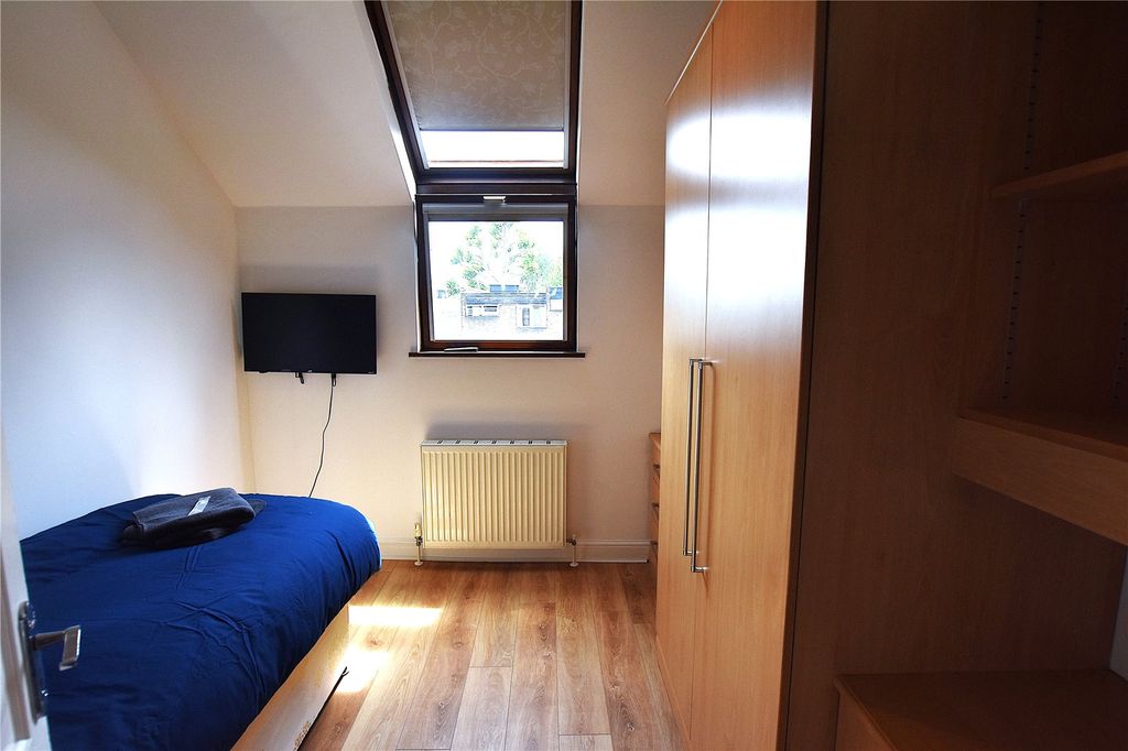 Property photo 1 of 11 Picture No. 05
