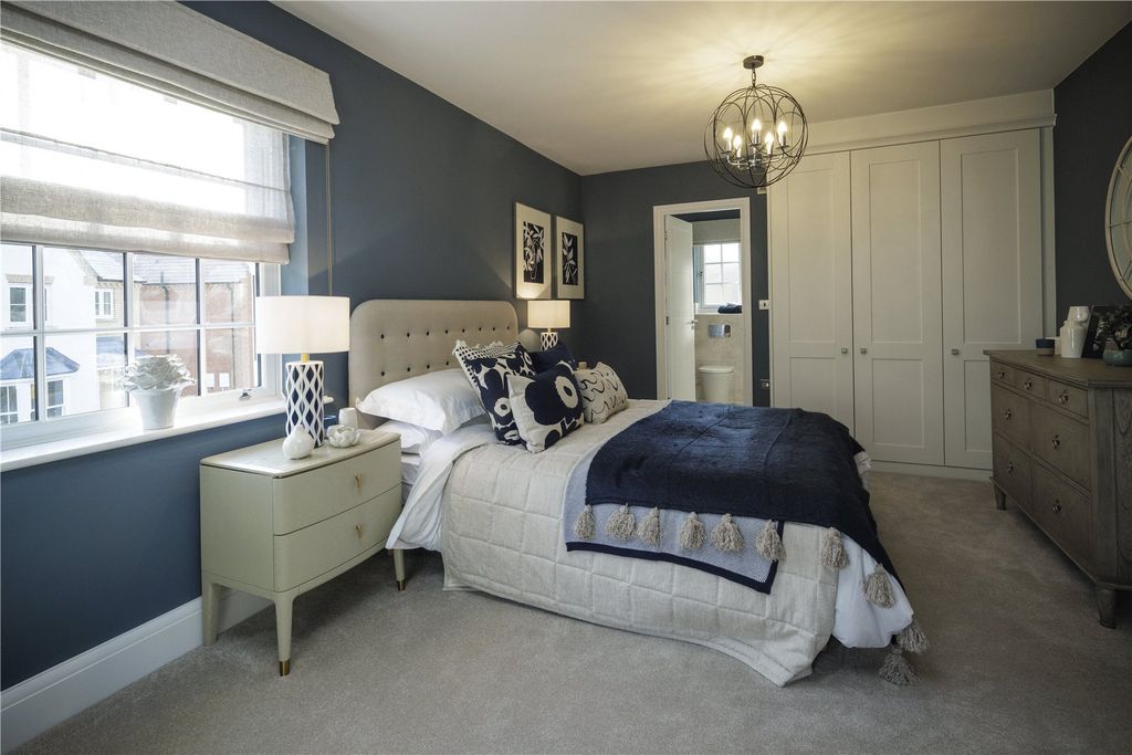 Property photo 2 of 10 Show Home