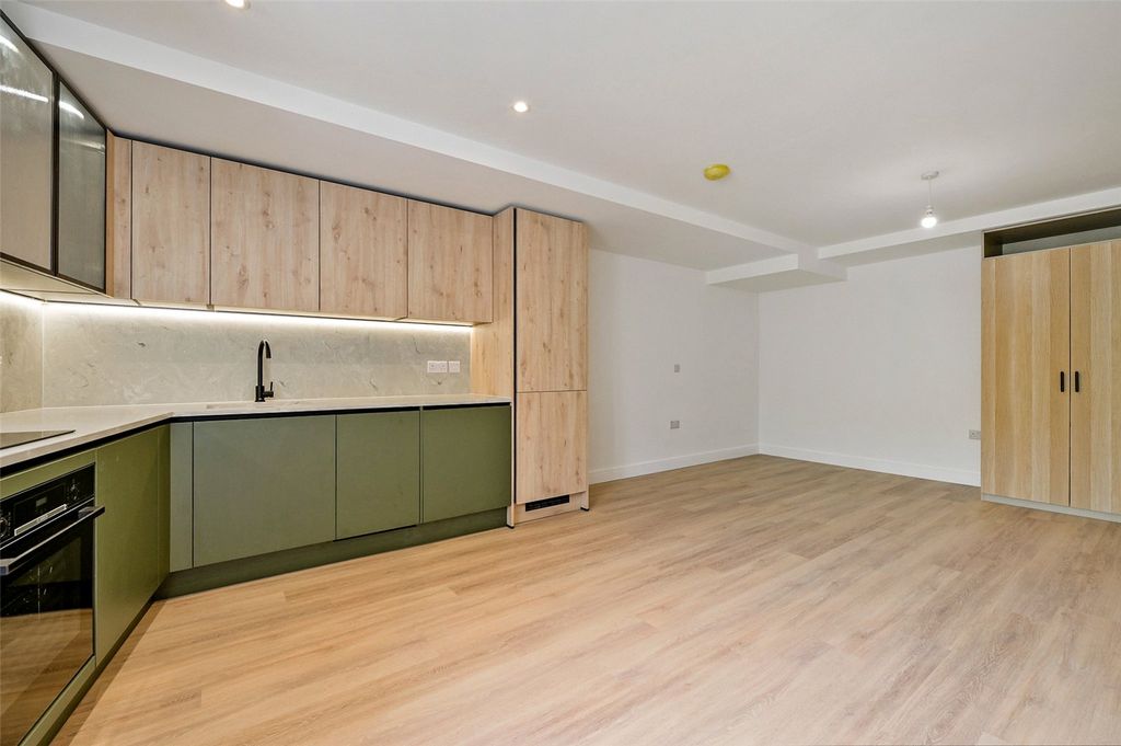 Property photo 2 of 6 Picture No. 02