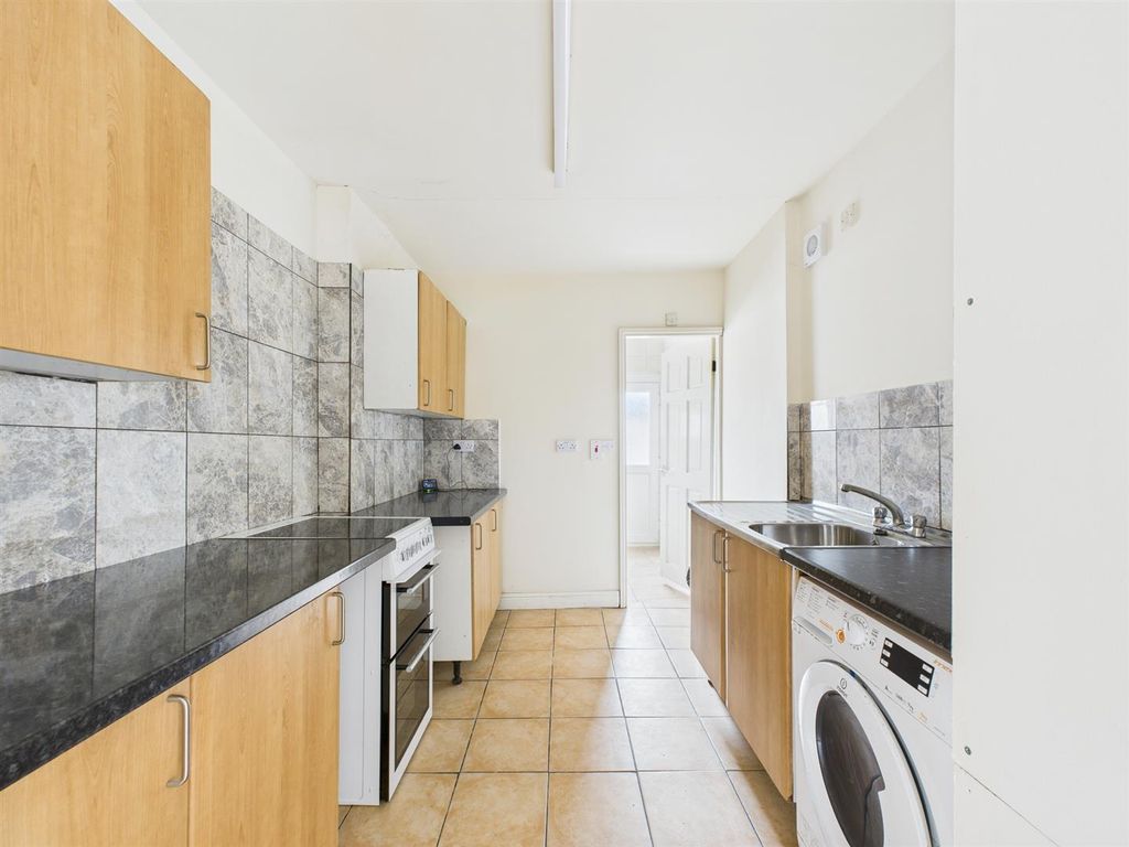 Property photo 2 of 10 Cam03736G0-Pr0177-Still007.Jpg