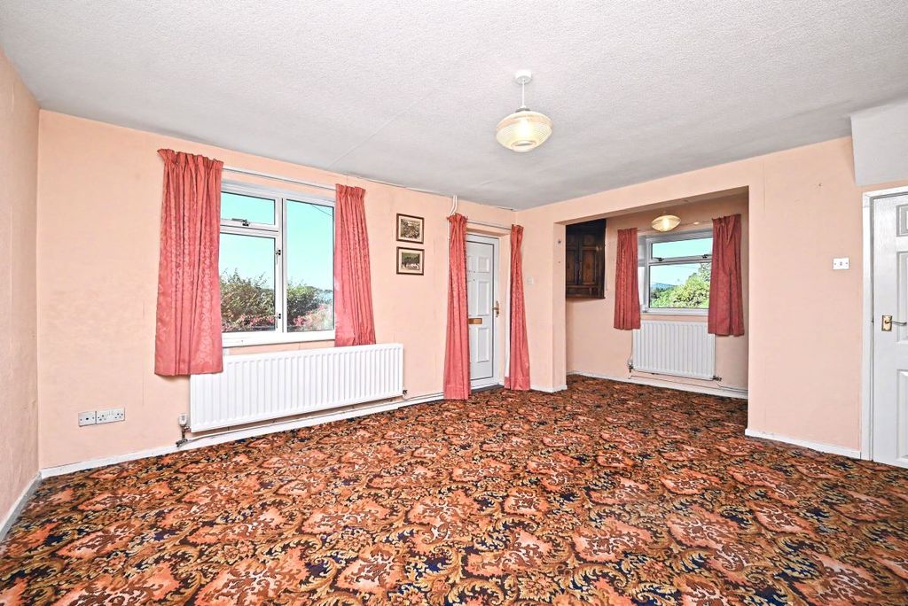 Property photo 2 of 18