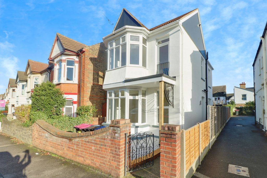 Property photo 1 of 22