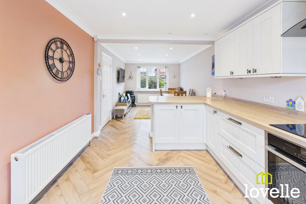 Property photo 2 of 30