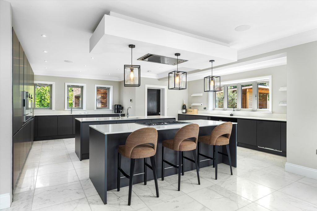 Additional image 7 of 6 bed detached house for saleLondon Road, Shrewsbury, Shropshire SY2