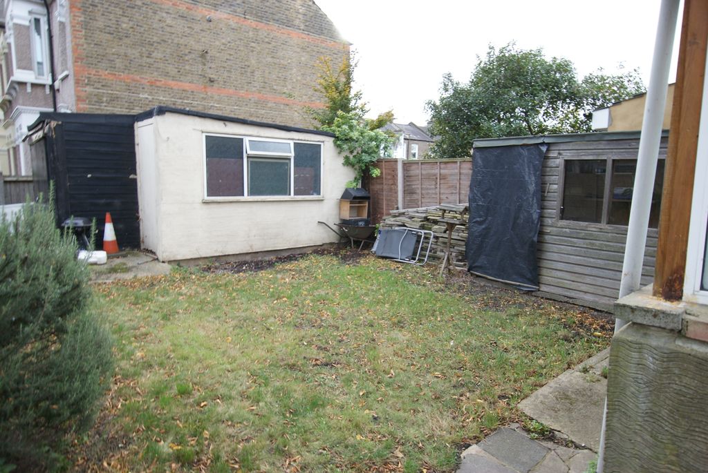 Property photo 3 of 4