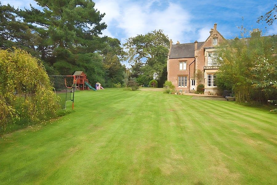 Property photo 3 of 19