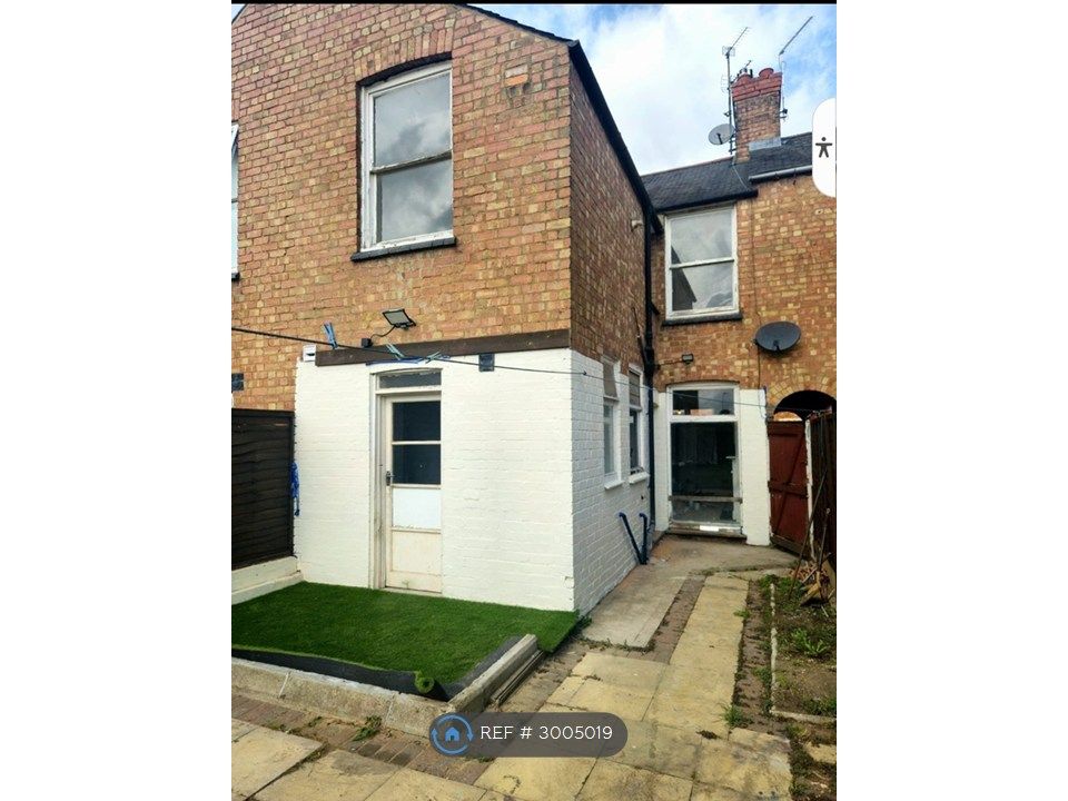 Property photo 3 of 12