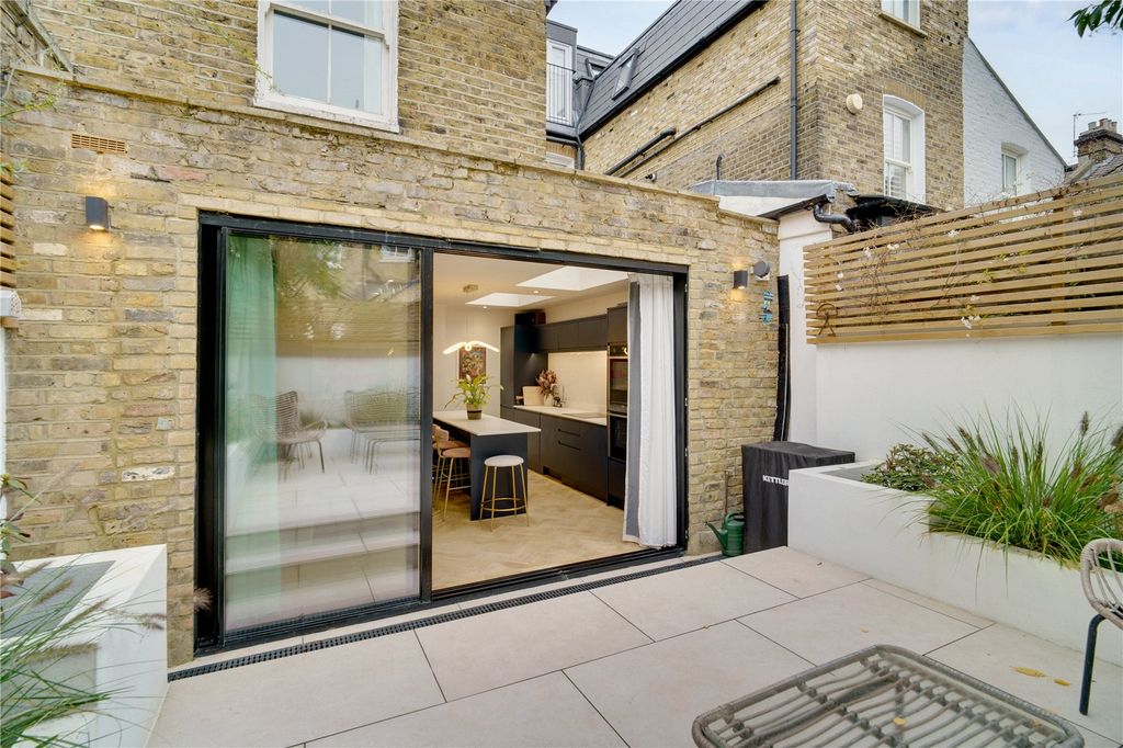 Property photo 3 of 13 Picture No. 27