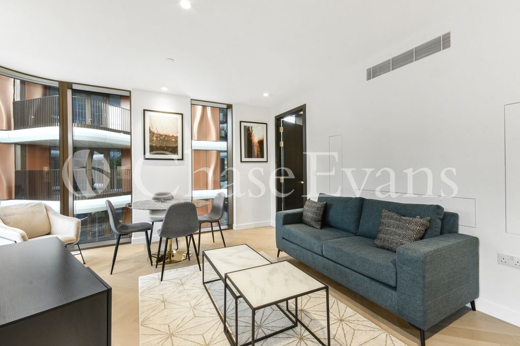 Property photo 2 of 18 Living