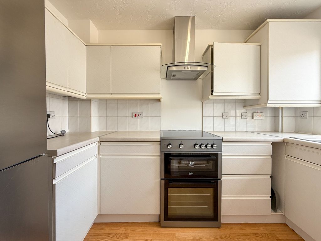 Property photo 2 of 15 4414962