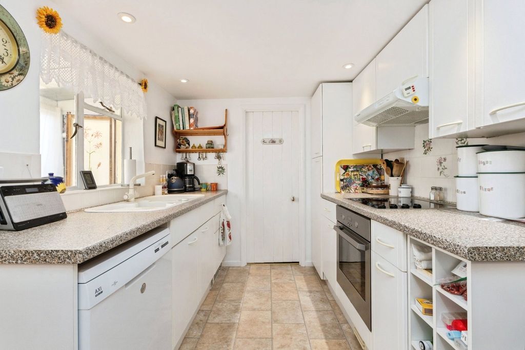 Property photo 3 of 17 Photo