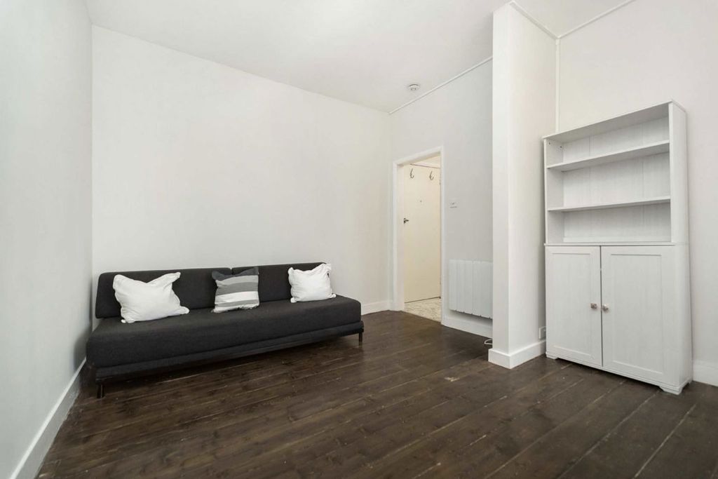 Property photo 2 of 4