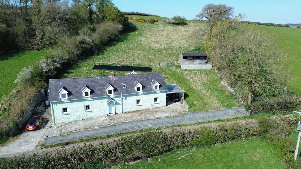 Property photo 1 of 33