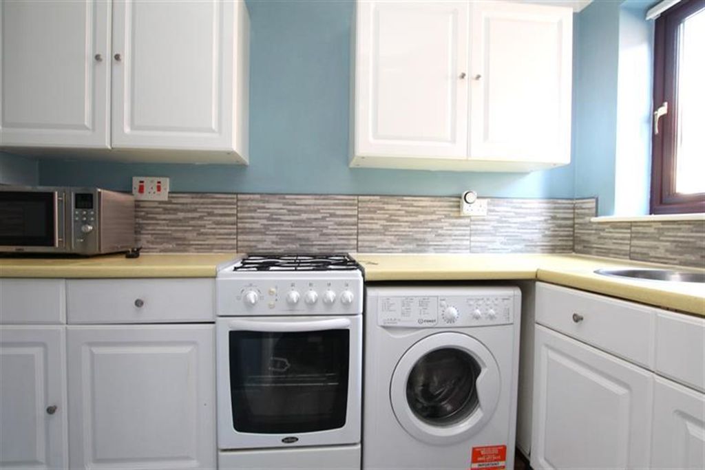 Property photo 2 of 8 (Main)