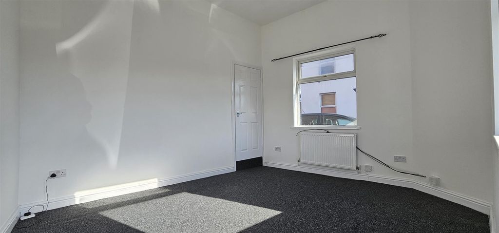 Property photo 2 of 13 20250327_091920.Jpg