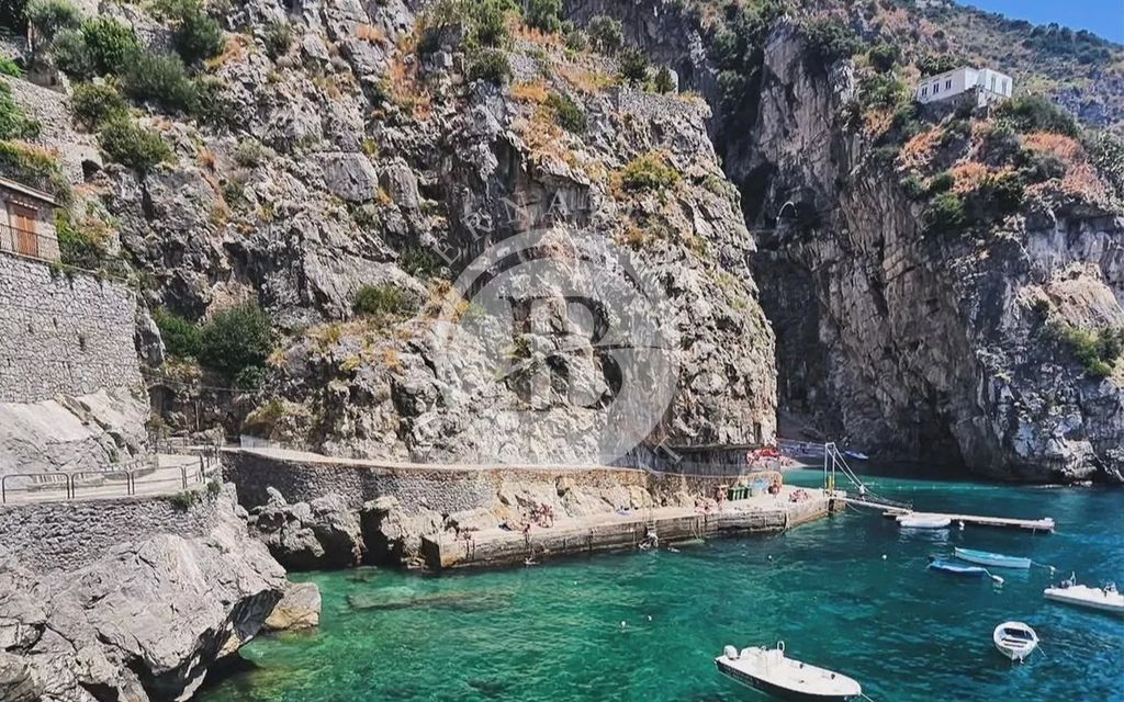 Property photo 2 of 23