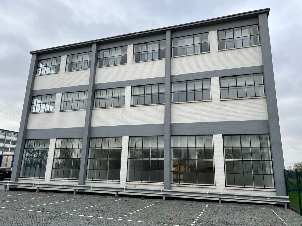 Property photo 1 of 10 Photo 2